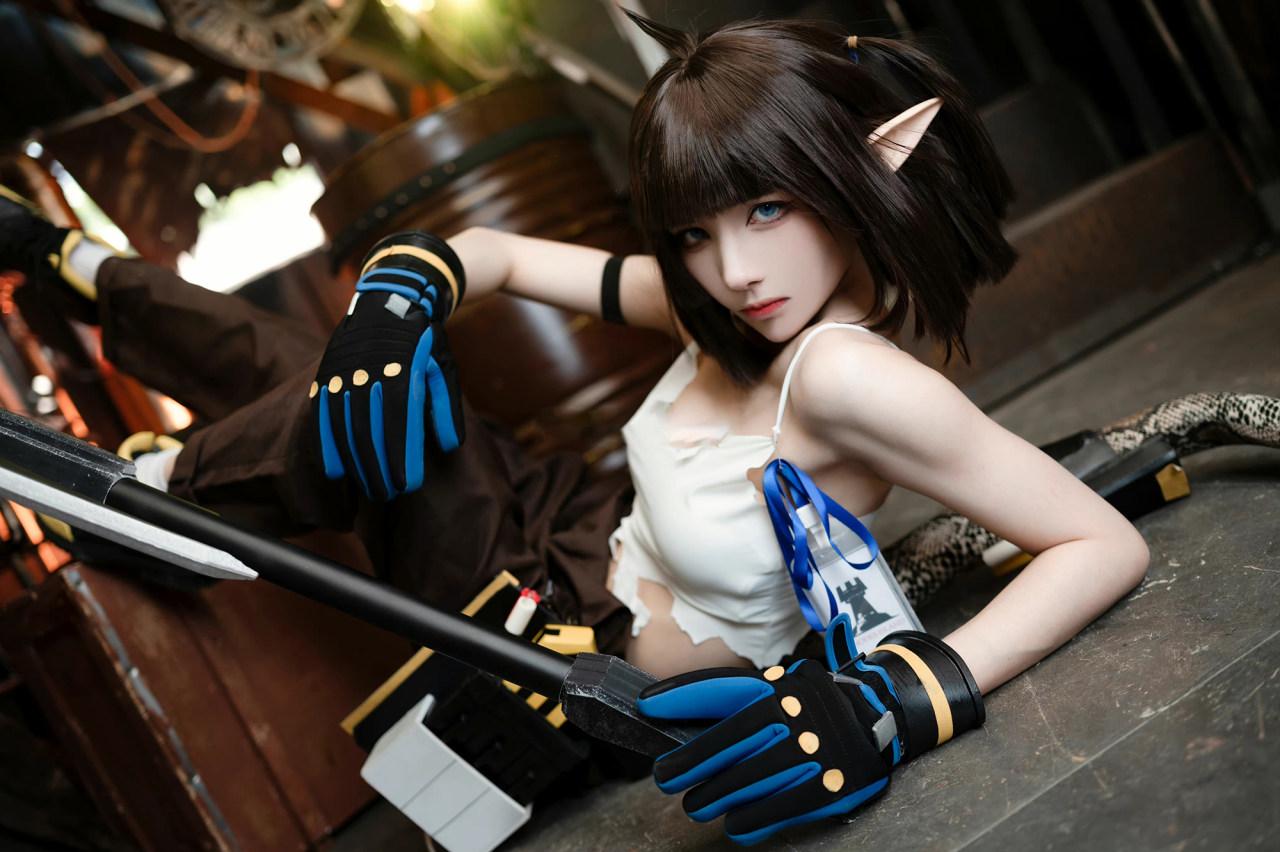 《明日方舟》森蚺cosplay圖（CN：千城夜vv）插圖